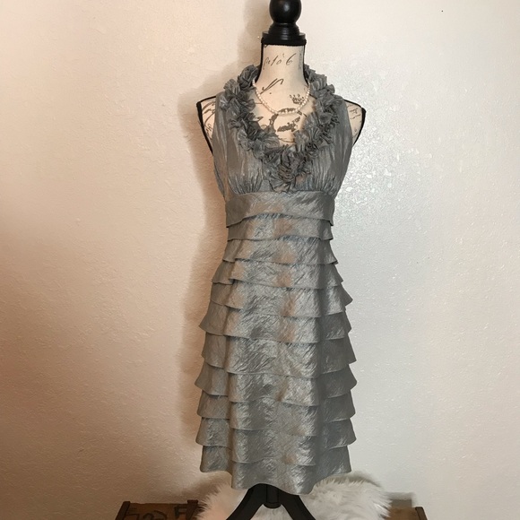 London Times Dresses & Skirts - London Times Gray Evening Dress 👗 SZ 6P